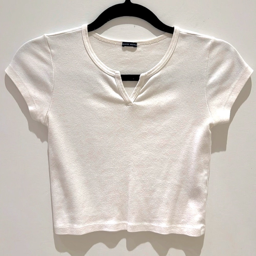 White tee